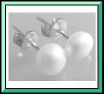 100% GENUINE WHITE FRESHWATER PEARL STUD EARRINGS 5-6mm