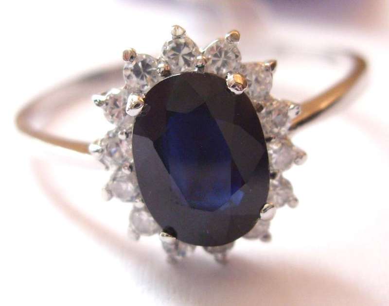 Beautiful Silver (925) Ring Valued $100 - Size 10
