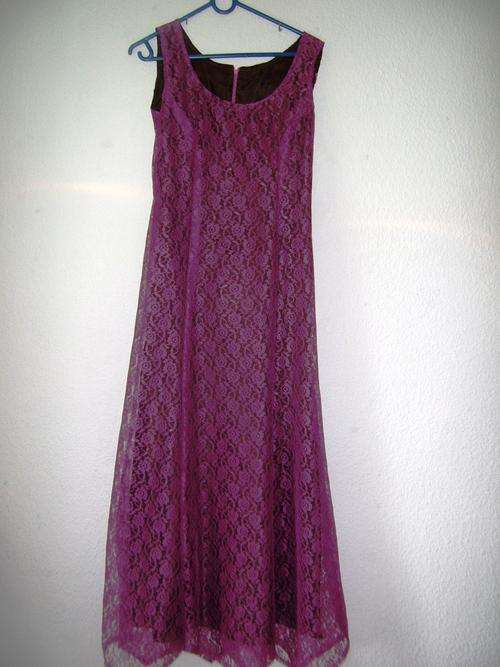 Lovely Lace 90's Evening Dress Size 8