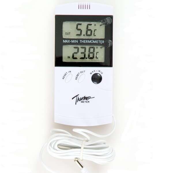 DIGITAL MAXIMUM AND MINIMUM IN/OUT THERMOMETER