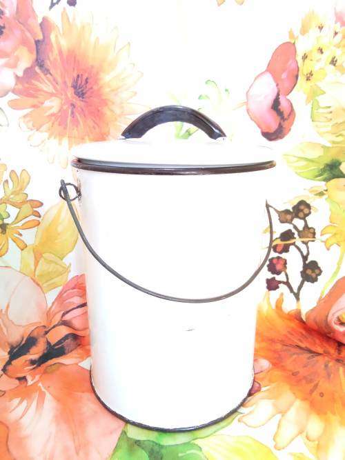 Vintage Enamel bucket with lid