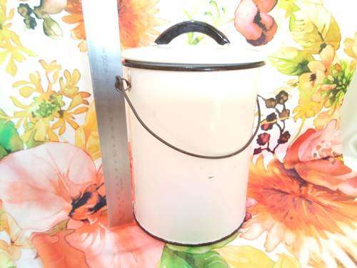Vintage Enamel bucket with lid