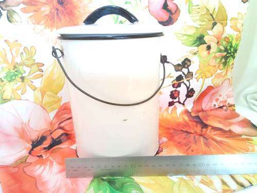 Vintage Enamel bucket with lid