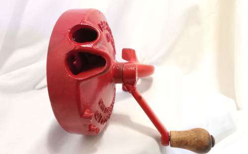 Vintage Spong 633 double bean slicer