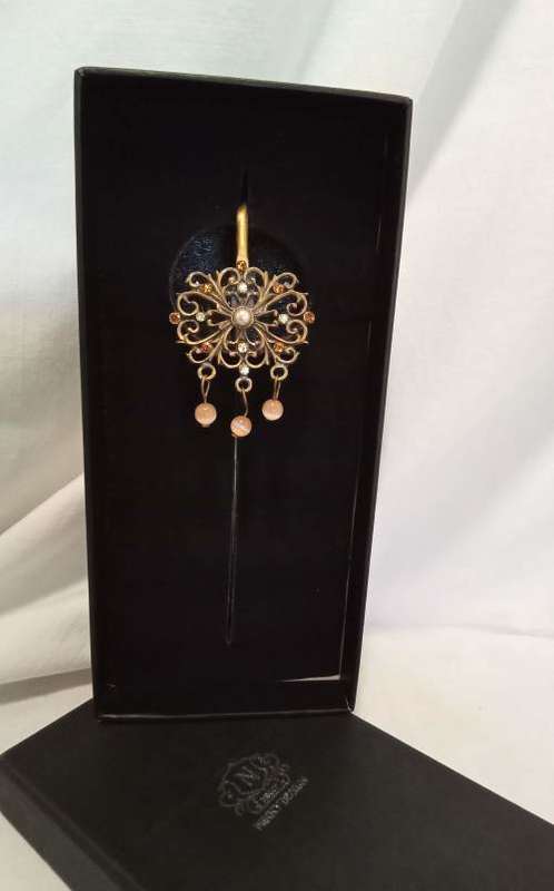 Decorative book mark