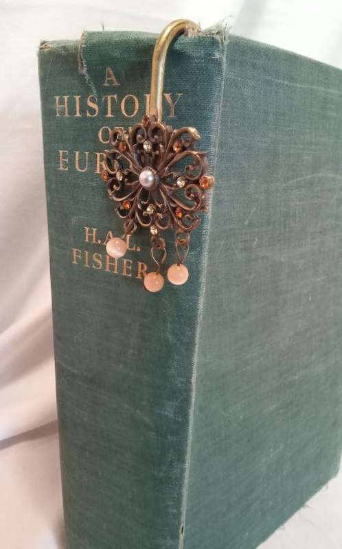 Decorative book mark