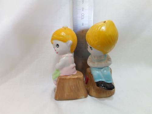 Vintage cute couple Salt and Pepper set