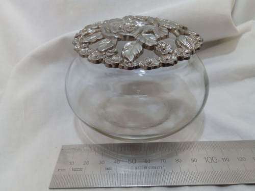 Glass potpourri bowl with metal lid