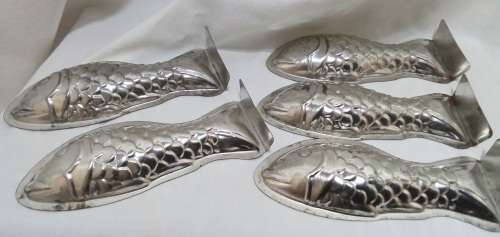 Ten lovely vintage small fish moulds