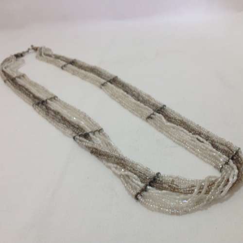 Exquisite vintage glass seed bead necklace