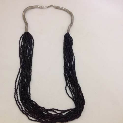 Stunning vintage black glass bead and metal necklace - 72cm
