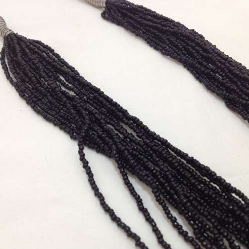 Stunning vintage black glass bead and metal necklace - 72cm