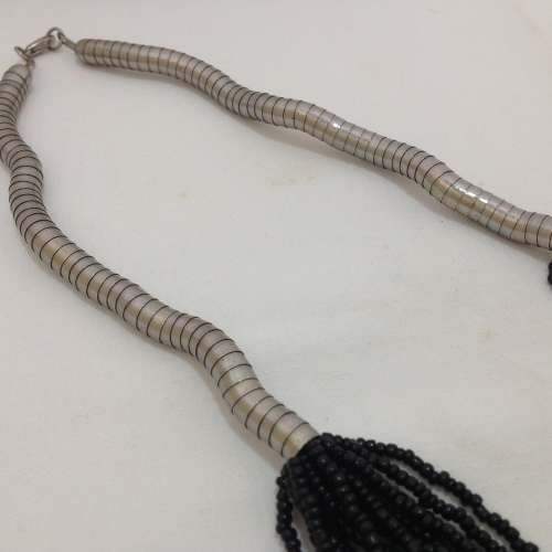 Stunning vintage black glass bead and metal necklace - 72cm