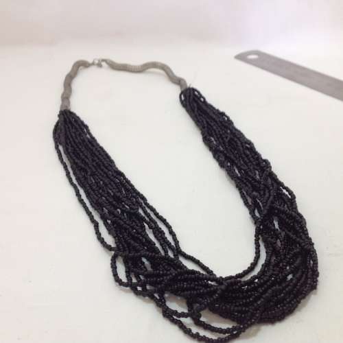 Stunning vintage black glass bead and metal necklace - 72cm