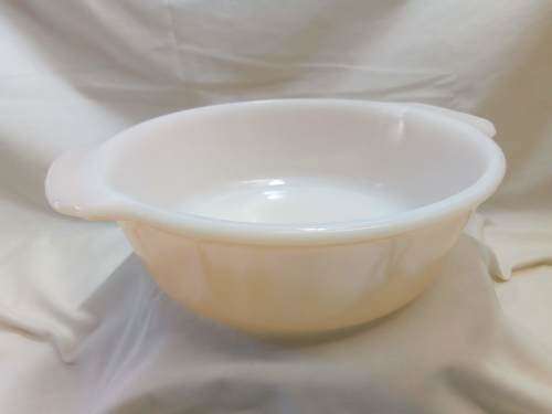 Lovely vintage pearlized Fire king serving dish