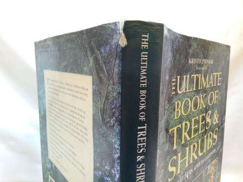 The Ultimate Book of trees and shrubs by Kristo Pienaar
