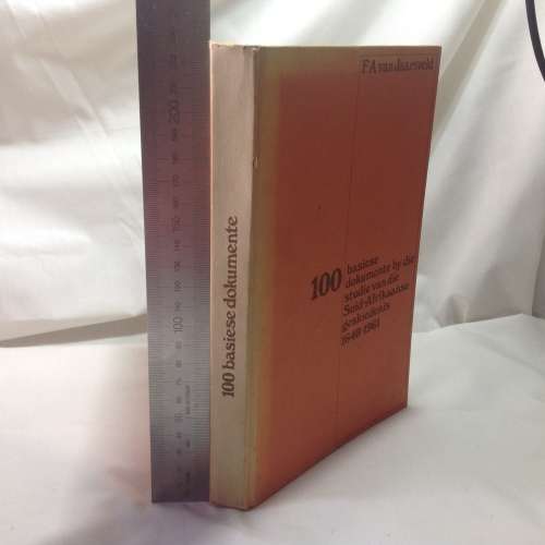 100 Basiese dokumente by die studie v SA geskiedenis