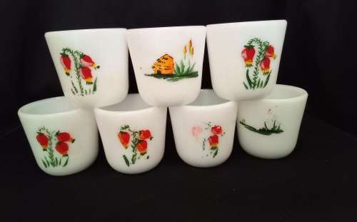 Beautiful little vintage milk glass egg cups - 7 in total