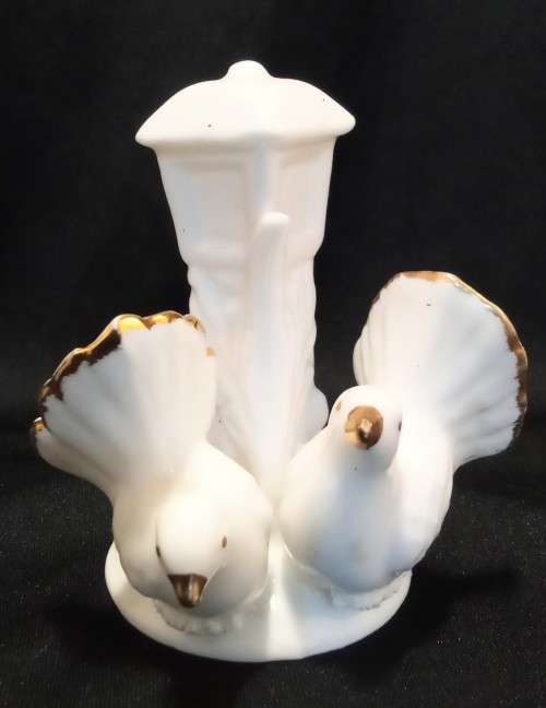 Cute little vintage porcelain figurine with two doves