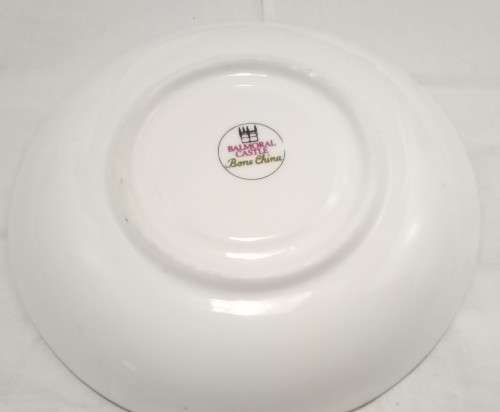 Four Vintage small plates in excellent condition
