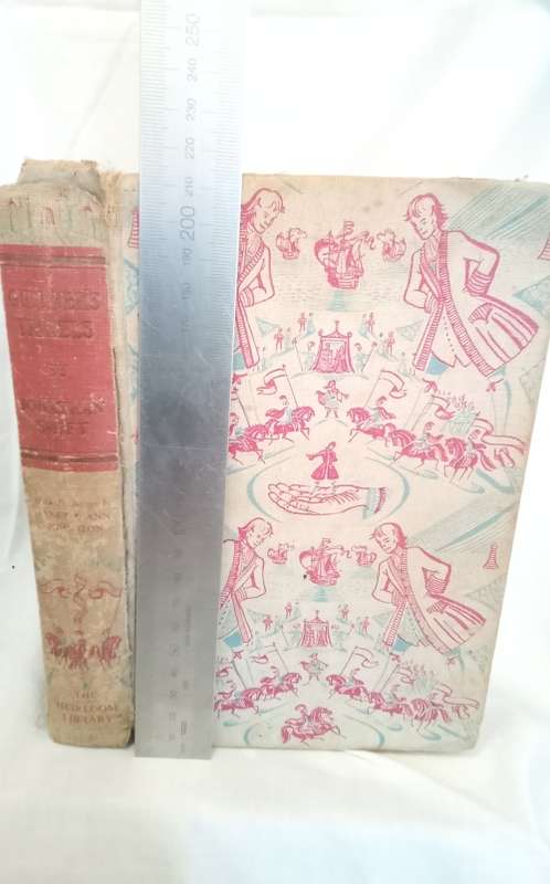 Gulliver`s Travels by Jonathan Swift (The heirloom Library)