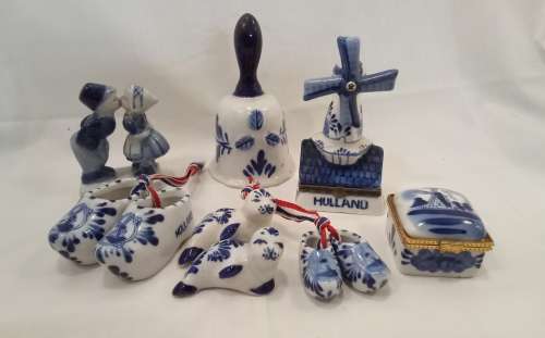 Beautiful collection of lovely vintage Delft items