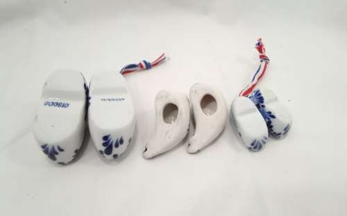 Beautiful collection of lovely vintage Delft items
