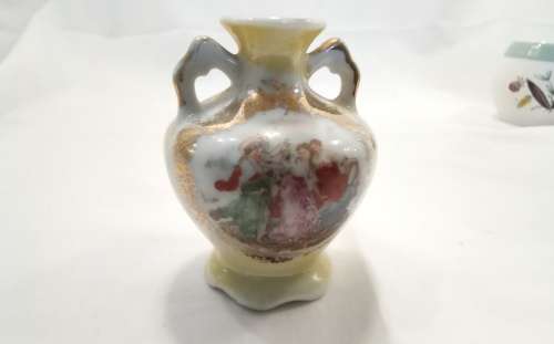 Cutest porcelain mini vase lot