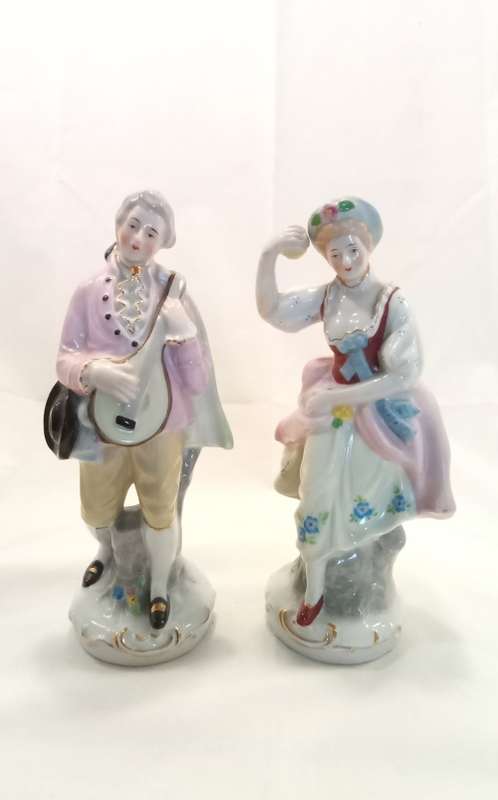 Charming Vintage porcelain couple with musical instruments
