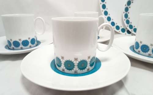 Magnificent Medallion Emerald coffee set by Richard Scherrar for Rosenthal