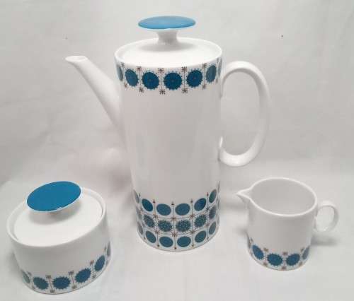 Magnificent Medallion Emerald coffee set by Richard Scherrar for Rosenthal