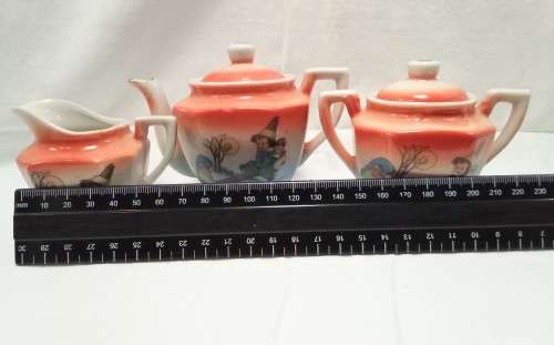 Cutest vintage miniature tea set