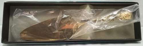 Eetrite 24k gold plated cake lifter in excellent condition