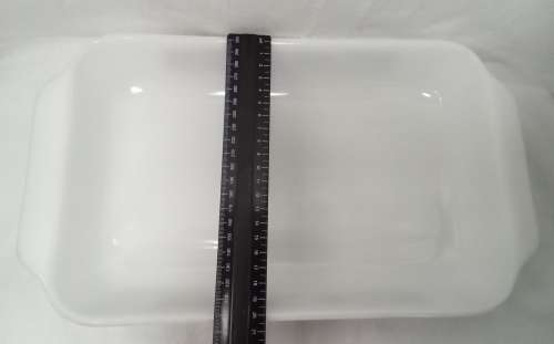 Milk glass white rectangular Oven dish in very good condition