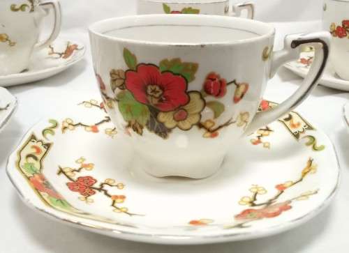 Six Alfred Meakin `Avalon` demitasse cups and saucers