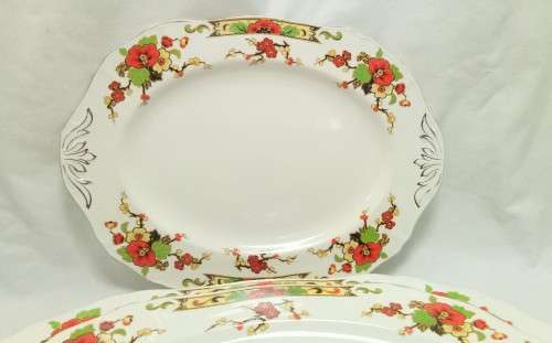 Three Alfred Meakin `Avalon` platters in excellent condition