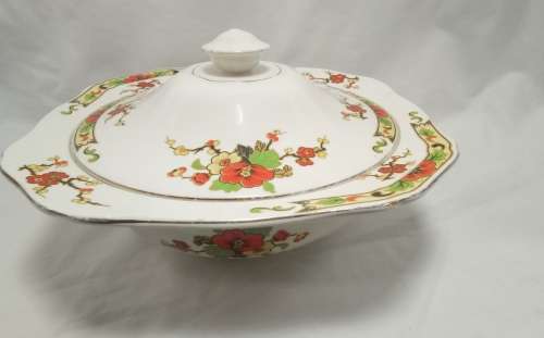 Alfred Meakin `Avalon` Casserole dish with lid Nr4