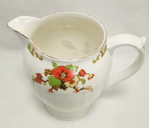 Beautiful antique Alfred Meakin `Avalon` Jug - in very good condition