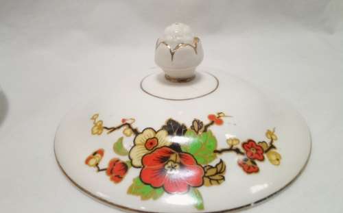 Alfred Meakin `Avalon` footed bowl with lid (Sugar cube bowl?)