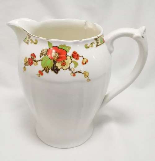 Very pretty antique Alfred Meakin `Avalon` Jug - deserves to be a vase!