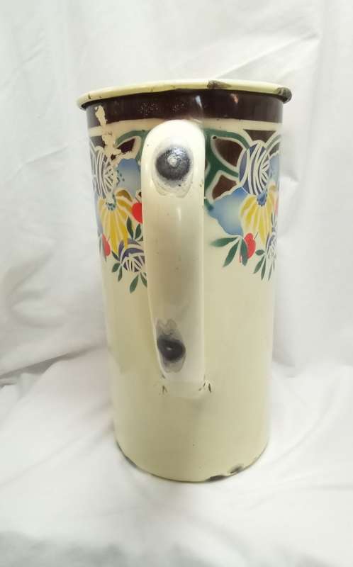 Beautiful Vintage Enamel bathroom set - unusual geometric design
