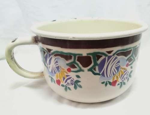 Beautiful Vintage Enamel bathroom set - unusual geometric design