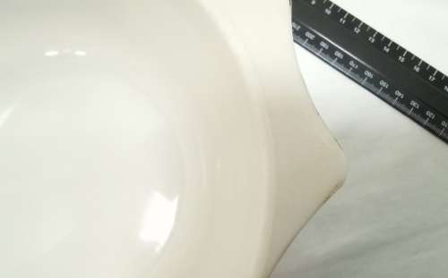 Lovely vintage beige Pyrex dish - design`Pine Trees`