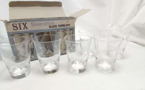 The dearest 6 vintage glass tumblers - never been used!