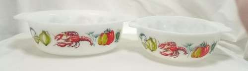 Two lovely vintage Pyrex design "Lobster" dishes