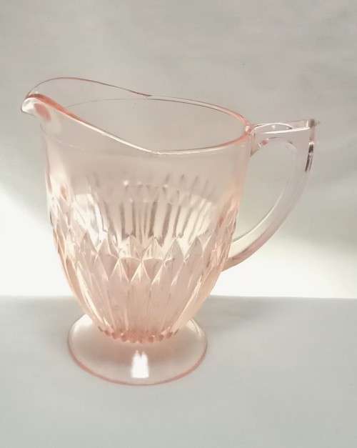 Stunning vintage milk jug in lovely peachy pink glass