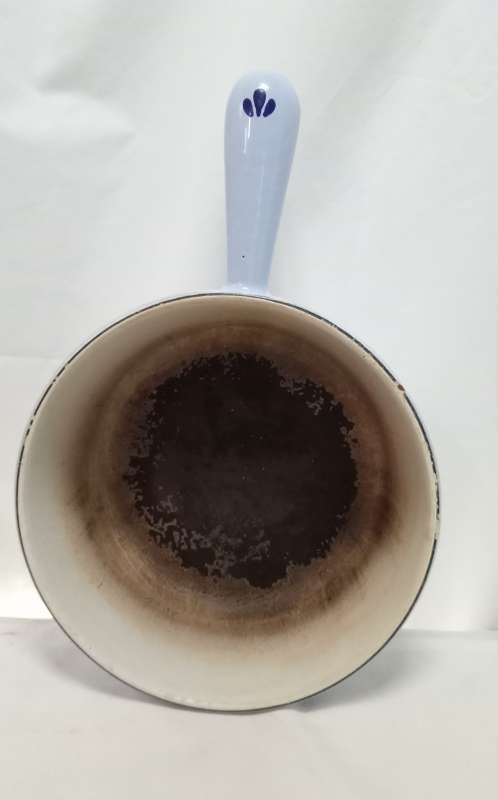 Vintage cast iron and enamel pot - Made in Holland - display item