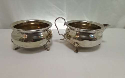 Vintage very cute silver plated Milk & Sugar