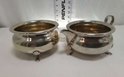 Vintage very cute silver plated Milk & Sugar