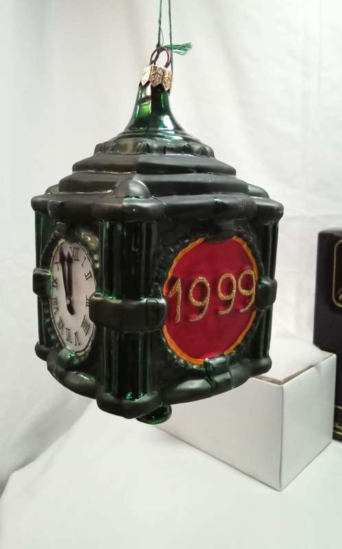 Marshall Field`s CLOCK Christmas decoration by Christopher Radko (1999)